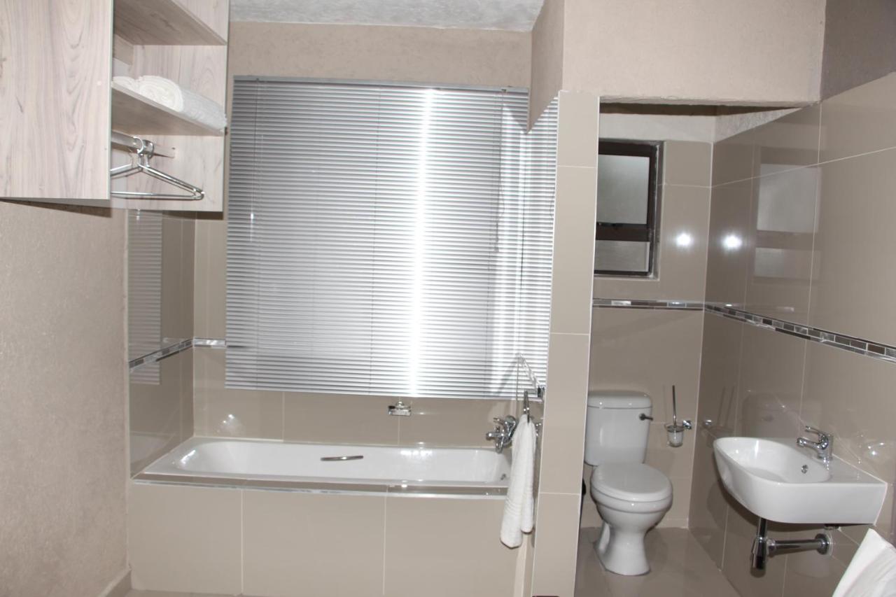 View Inn Exclusive Lodge Mbombela Exteriör bild